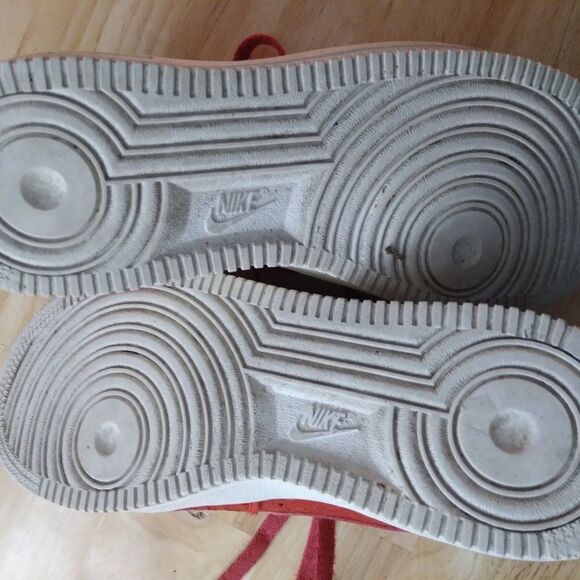 Nike Air Force 1 Lv8 GS Shoes Size 7y Red White 820438 600 - Picture 4 of 7